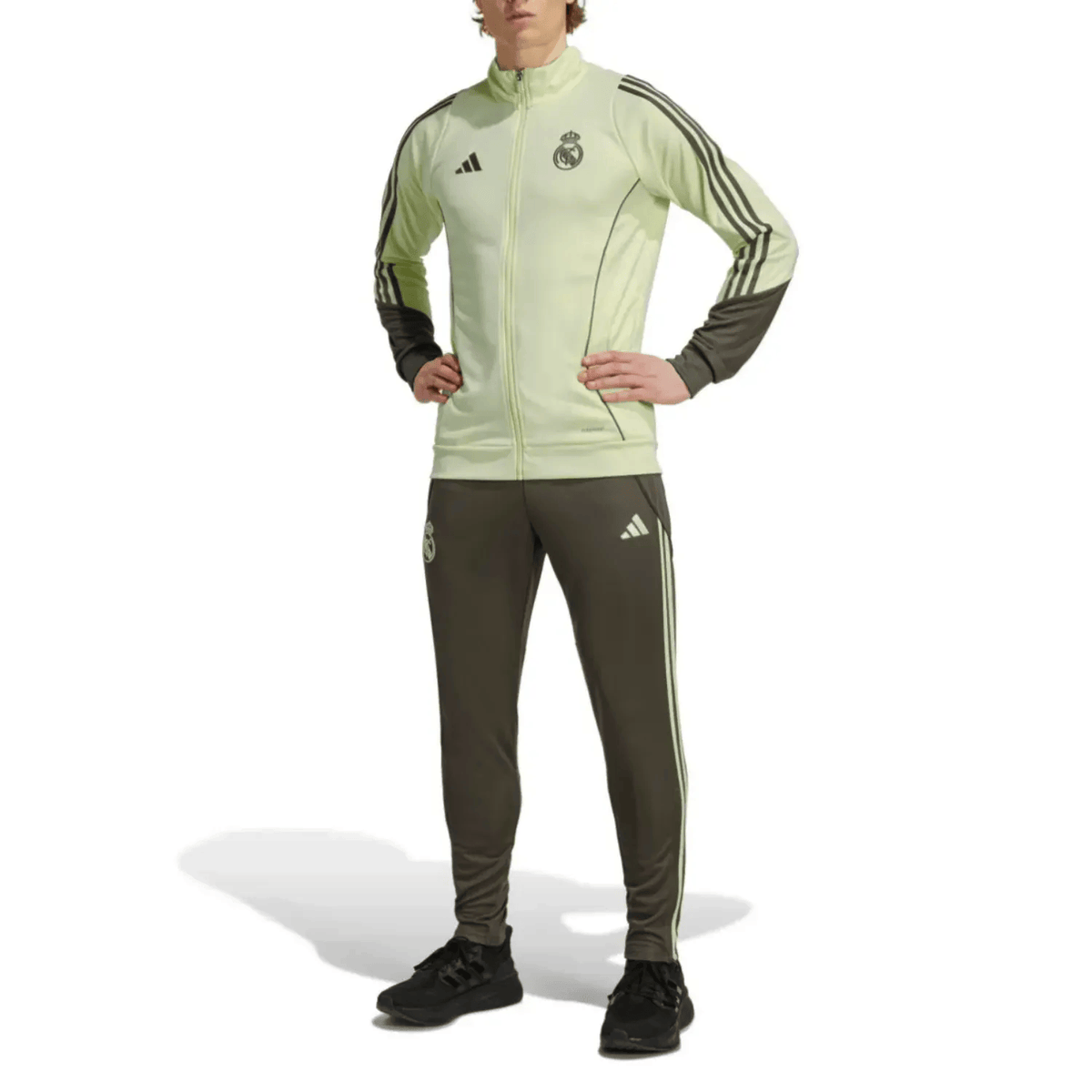  Real Madrid ジャージ パンツ 2XL Real Madrid 2025 2026 Adidas bench tracksuit | SoccerTracksuits.com