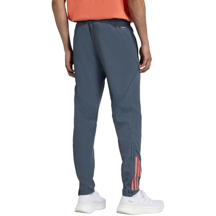 Bayern Munich presentation tracksuit 2025 featuring sleek design and comfortable fit for athletes