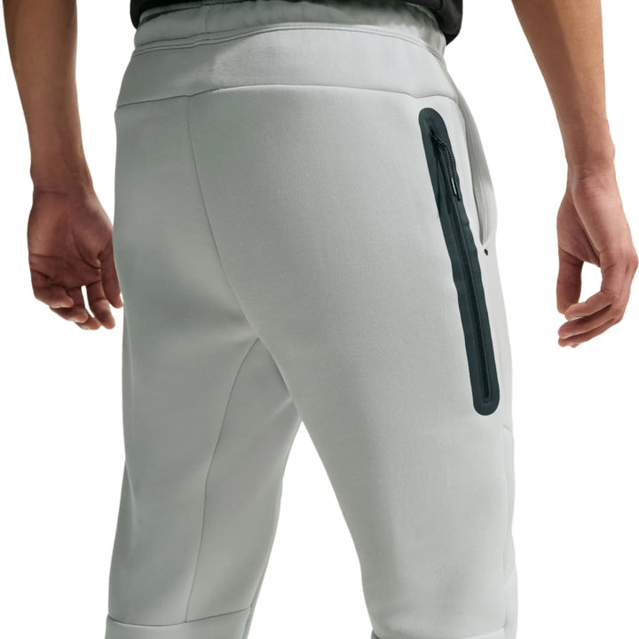 Nike Netherlands Tech Fleece presentation soccer tracksuit in light grey with zippered pockets for adults