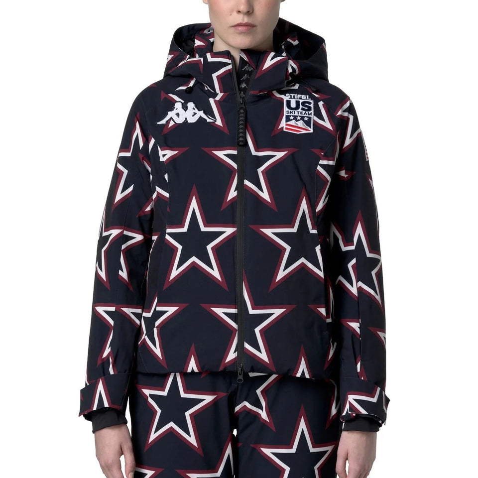model wearing a Women’s US Ski Team Insulated Waterproof Jacket Winter Olympics 2026 - Kappa