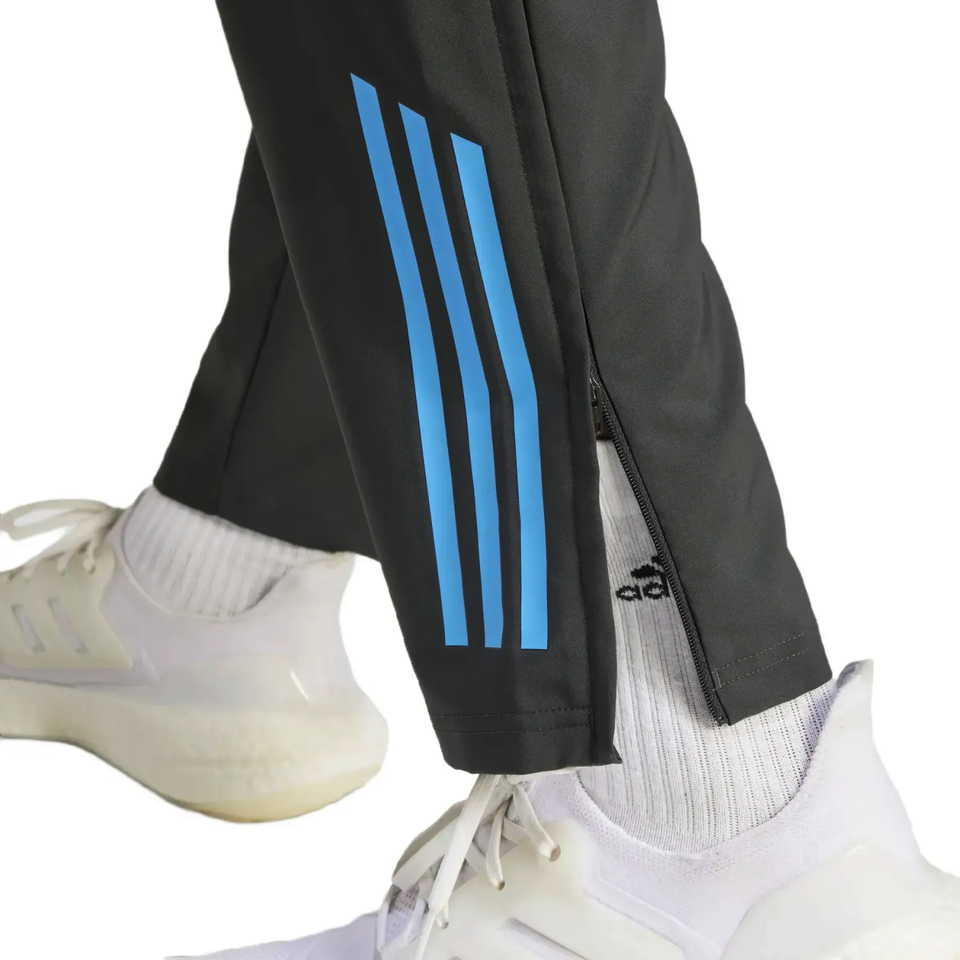 Argentina Adidas presentation tracksuit with blue stripes and zippered pants for sporty comfort