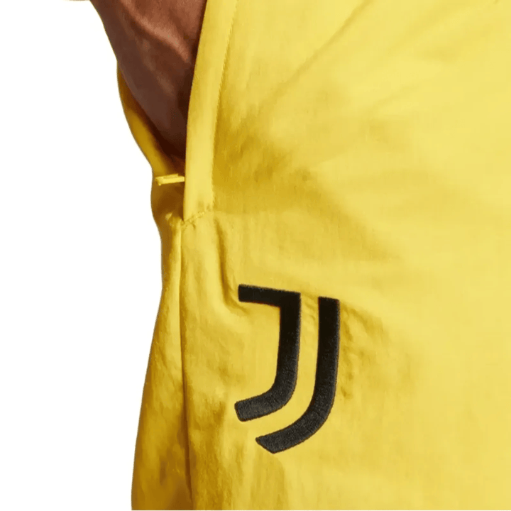 Juventus yellow training presentation Soccer tracksuit 2024 - Adidas