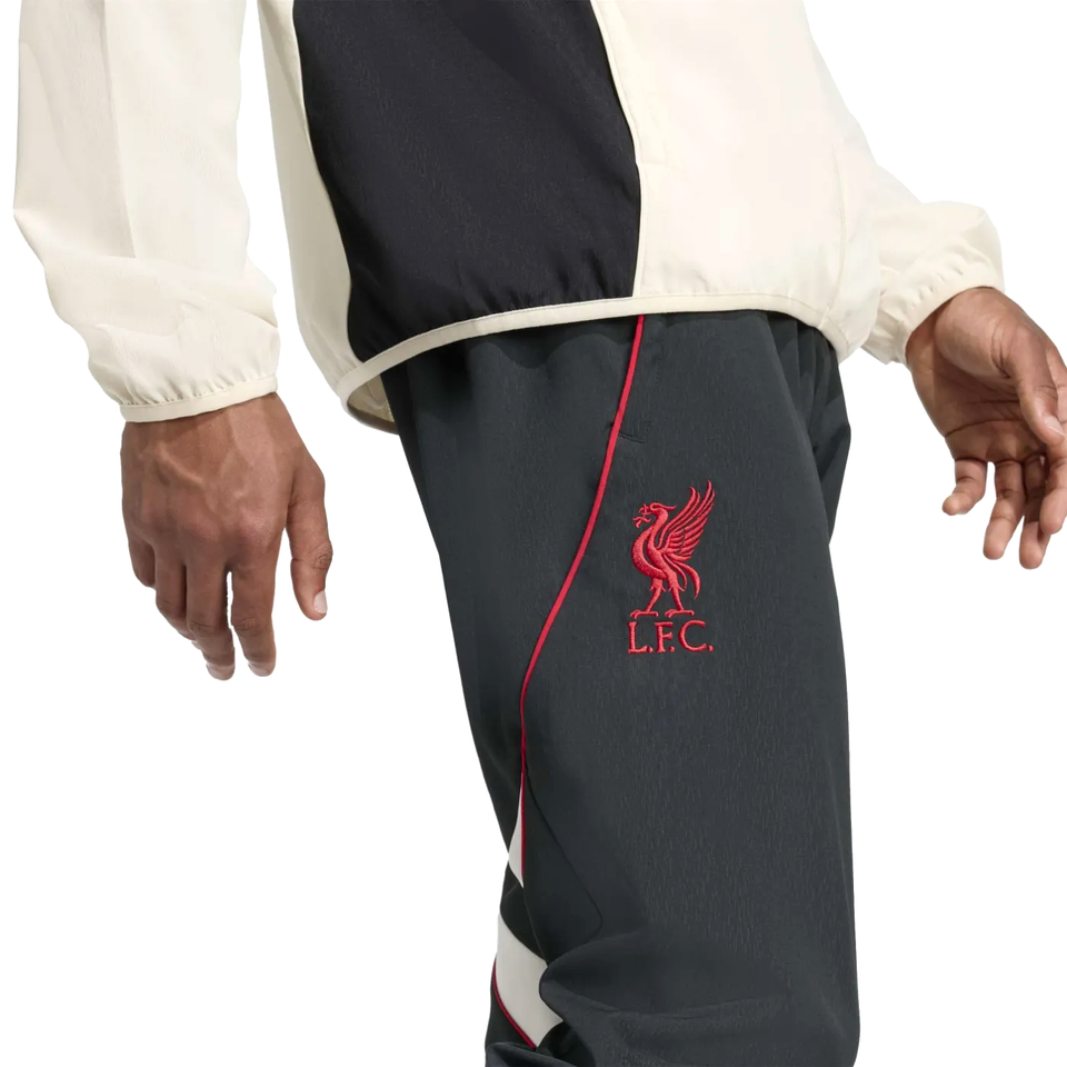 Adidas Liverpool presentation tracksuit 2025 featuring sleek design with iconic club logo