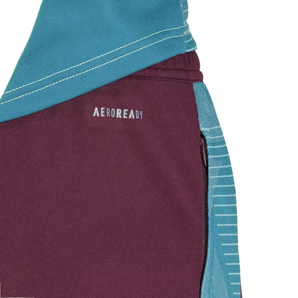 Close-up of Mexico national team tracksuit mens pocket and Aeroready fabric detailing