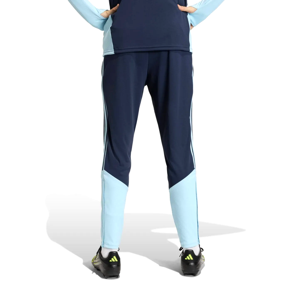 Argentina 2026 World Cup training tracksuit in blue and navy for soccer practice and training sessions
