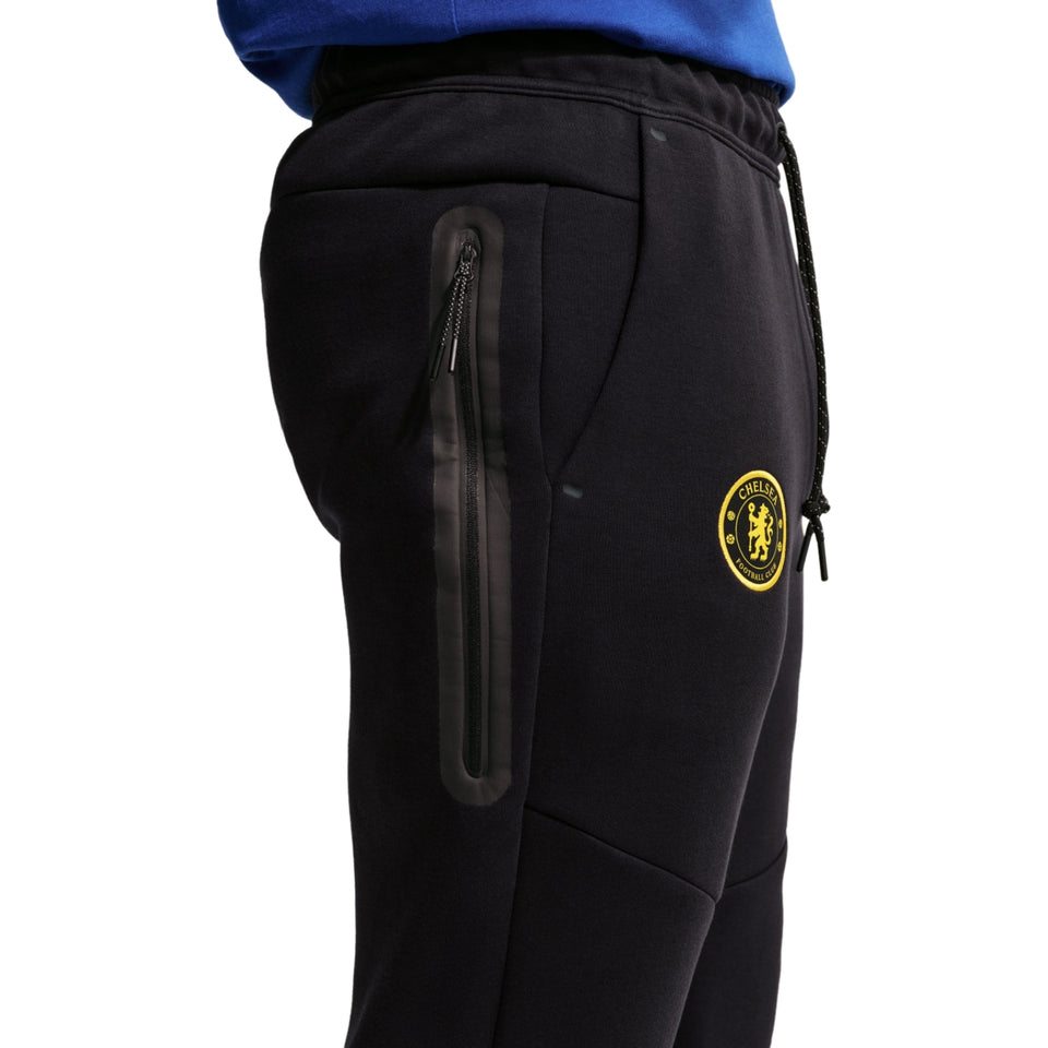Chelsea black Tech Fleece presentation tracksuit 2026/27 - Nike