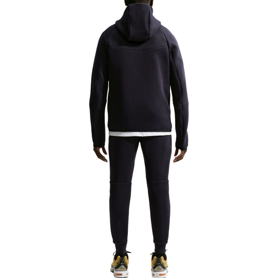 Chelsea black Tech Fleece presentation tracksuit 2026/27 - Nike