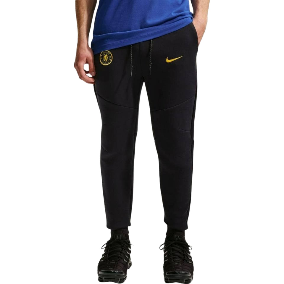 Chelsea black Tech Fleece presentation tracksuit 2026/27 - Nike