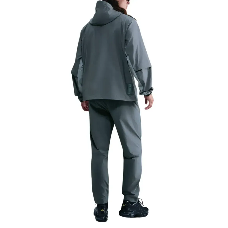 FC Barcelona grey Tech Woven presentation tracksuit 2025/26 - Nike
