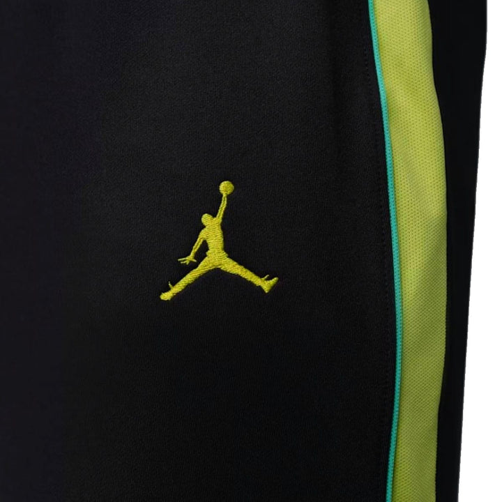Jordan black soccer tracksuit with Brazil details and technical fabric for adults, featuring the iconic logo.