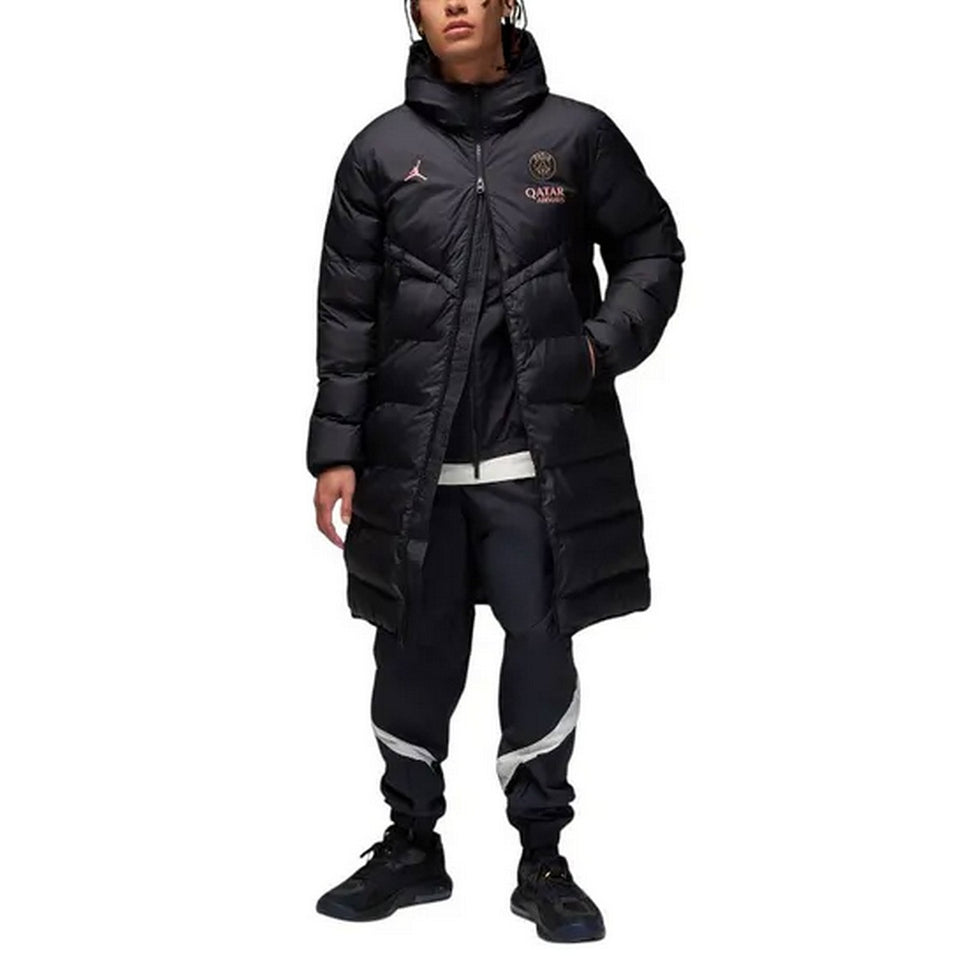 Jordan PSG UCL parka jacket featuring a warm design for stylish sports enthusiasts