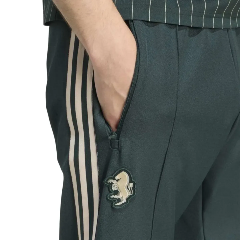 Juventus Adidas Originals sweat set 2025 26 featuring stylish stripes and embroidered logo in green