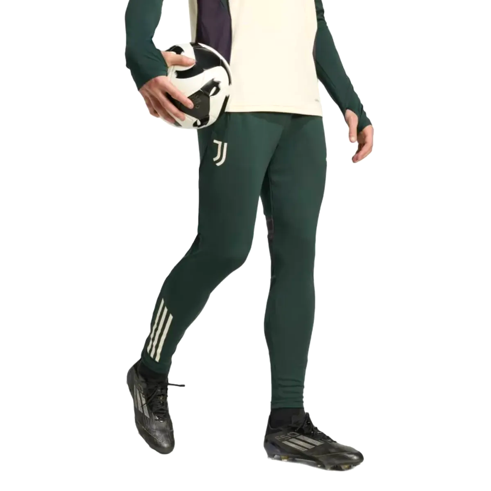 Juventus UCL training tracksuit 2025 26 featuring a sleek design for soccer training and practice