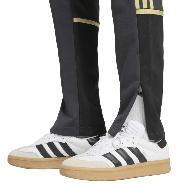 Liverpool FC Originals casual presentation tracksuit 2026 grey/gold - Adidas