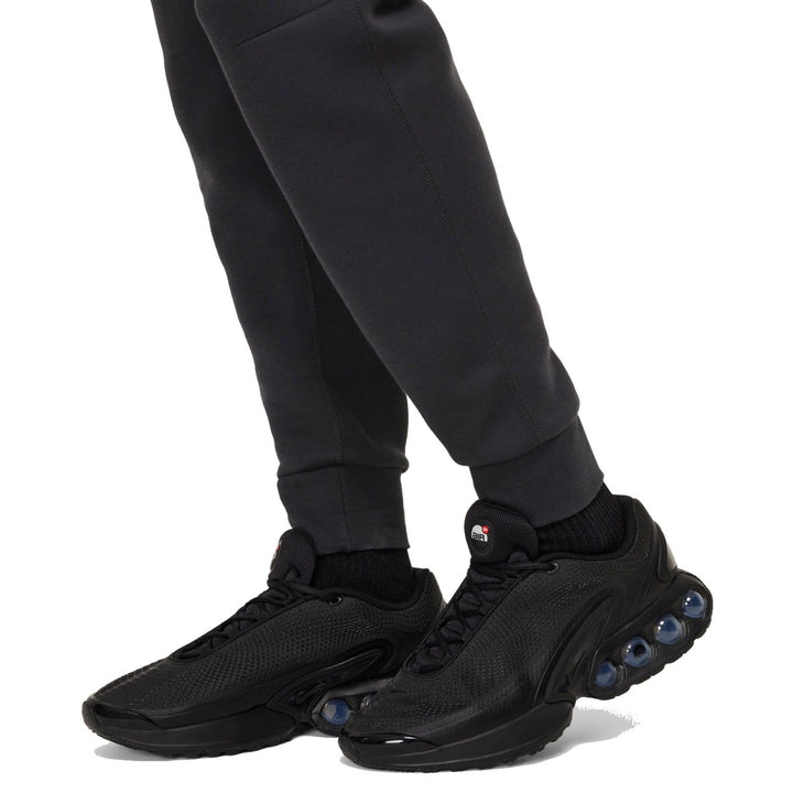 Liverpool Tech Fleece presentation tracksuit 2024/25 dark grey - Nike