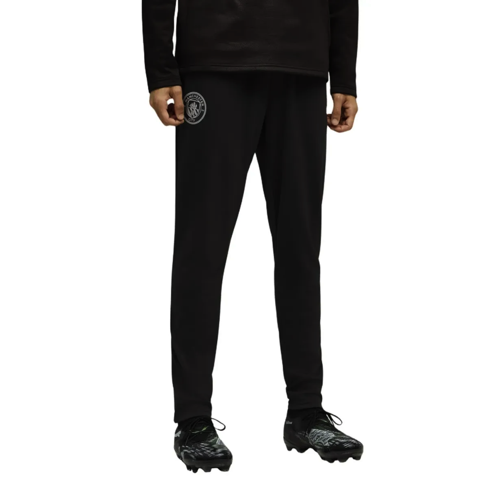 Manchester City black training tracksuit 2025 featuring a sleek design for comfortable athletic wear