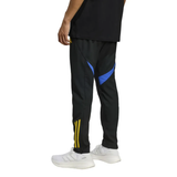 Stylish Manchester United black UCL tracksuit 2025 showcasing sleek design and sporty fit