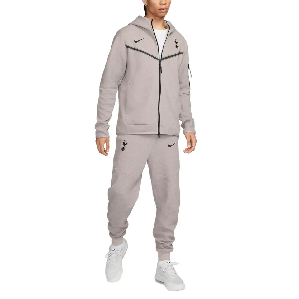 Tottenham Hotspur Tech Fleece tracksuit in gray with full-zip jacket and matching jogger pants