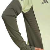 Close-up of the sleeve detail on the Real Madrid training tracksuit 2025 in vibrant colors and modern design