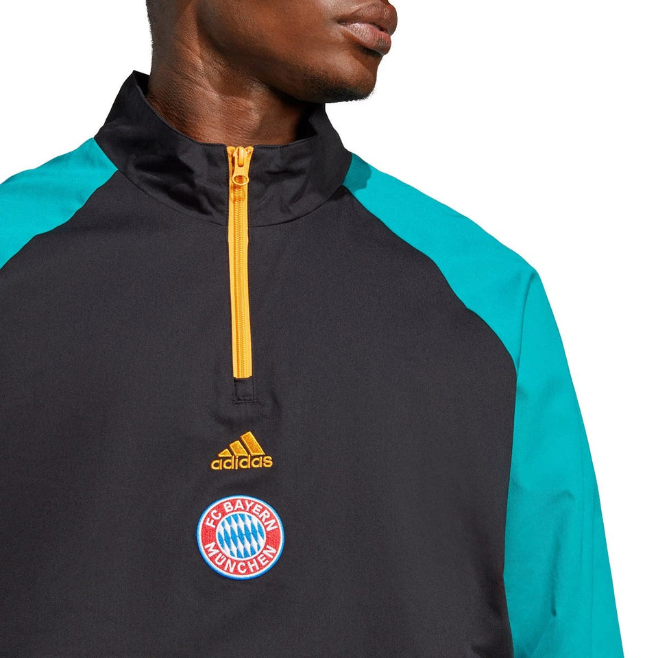 Bayern Munich Icon fans presentation Soccer tracksuit 2023 - Adidas
