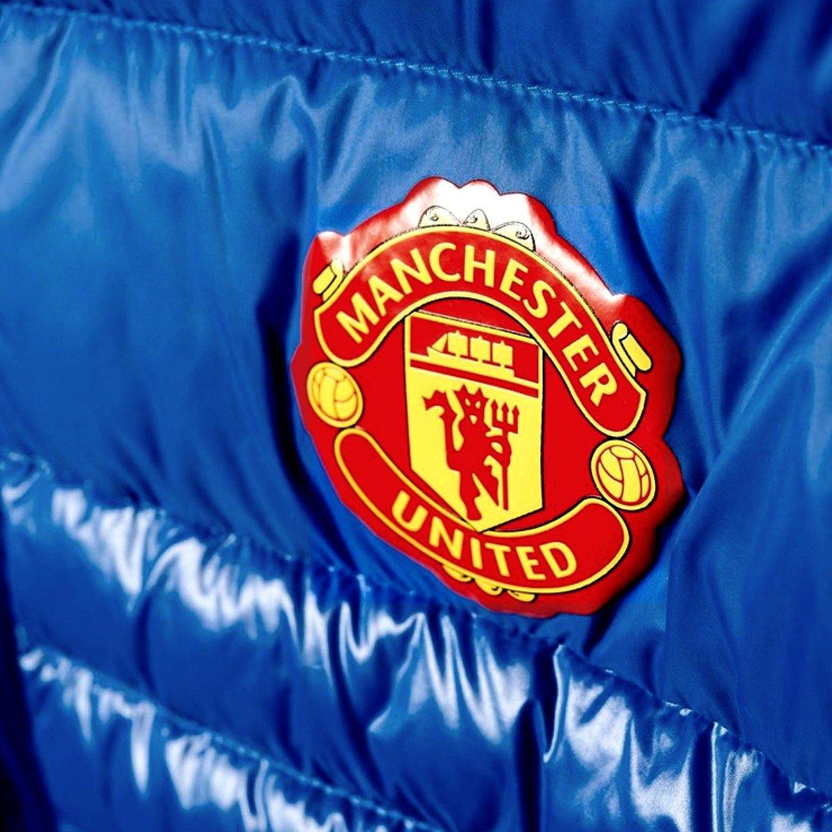 Manchester soccer presentation down padded jacket 2016/17 - – SoccerTracksuits.com