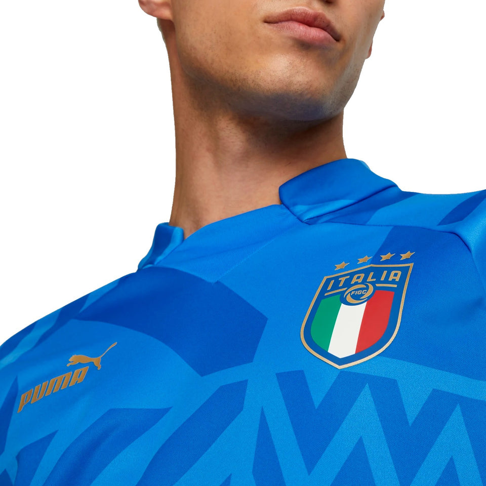 Puma Italy pre-match training suit featuring the iconic blue design and Italia badge for athletes